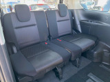 3列目シートはもちろん状態良好☆大人でもゆったりと座って頂けますので、大人数でのお出かけもラクラクです♪ご家族で、気の知れた仲間で、ドライブに行くのが楽しみですね♪