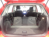 ラゲージルームだって広々です!シートを倒して更にお荷物積めちゃいます♪