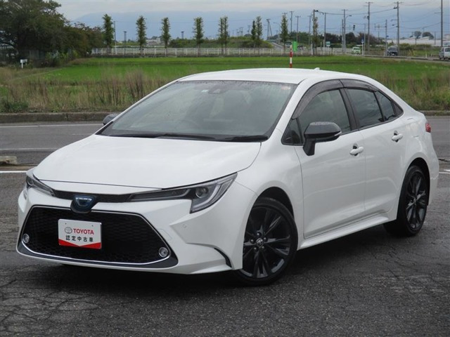 カローラ 1.8 ハイブリッド W×B E-Four 4WD 