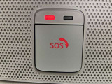 急病時や危険を感じた時、SOSコールを押すと専門オペレーターに繋がり、警察や消防への連携をサポートしてくれます。(入会手続きが必要です)