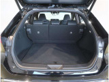 開口部の広いラゲージスペースは、ゴルフバックなどの荷物もラクラク積み込めます。