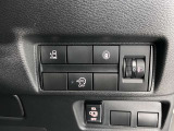 乗り降り便利なパワースライドドア付き!