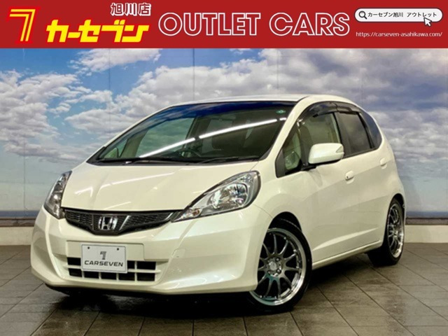 フィット1.3 G 10thアニバーサリー夏冬タイヤ付き スペアキー エンジンスタ