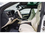 Fully Electric Front Seats with Ventilation and Massage