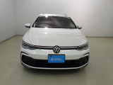 VWは小さな車も、大きな車も、平等です。クラスによって品質や安全性に差を付けない。ボディ剛性と精度、重厚なドアの音はどの車種も共通です。是非一度体感してみて下さい。