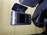 事故時の証拠となるだけでなく、危険運転の抑止力や、ヒヤリハットの記録による安全意識向上など、安全運転をサポートする機能をアピール。?