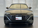 Q8スポーツバック e-tron 55 クワトロ Sライン 4WD 