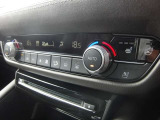 ステアリングヒーター・運転席&助手席&リアシートヒーター・運転席&助手席ベンチレーション・フルオートエアコン!