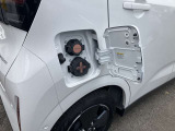 充電ポートです。急速充電にも対応しております。