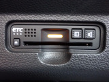 ■【ETC車載器】が装備されています。セットアップをしてお渡しとなり、ETCカードを差し込むだけで高速道路の利用が可能です。