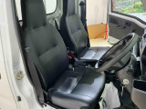 当店では、国家資格を持った整備スタッフがあなたのお車をしっかりサポート!!アフターメンテナンスもすべてお任せ下さい☆