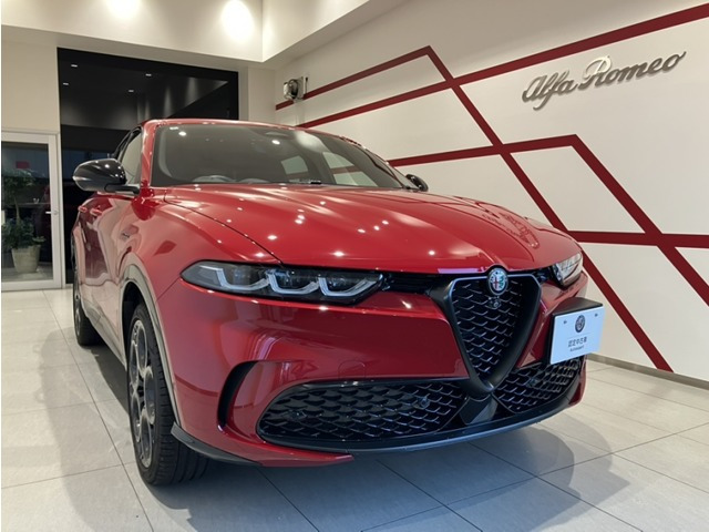 トナーレ プラグインハイブリッド Q4 ヴェローチェ 4WD 