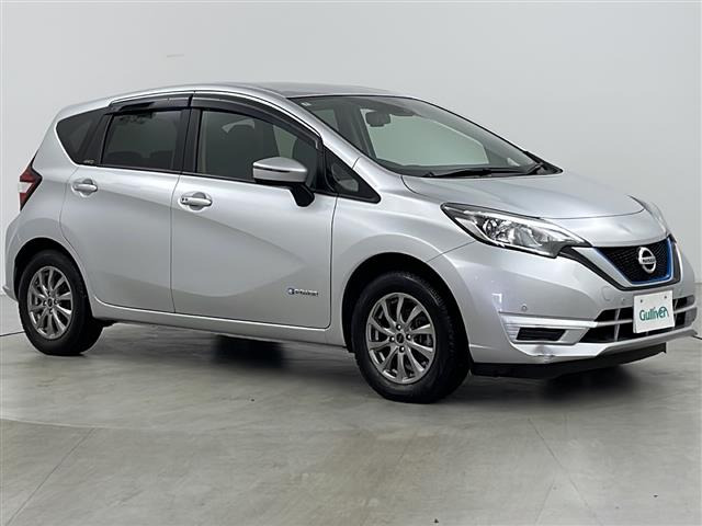 ノート1.2 e-POWER X FOUR 4WD修復歴無し