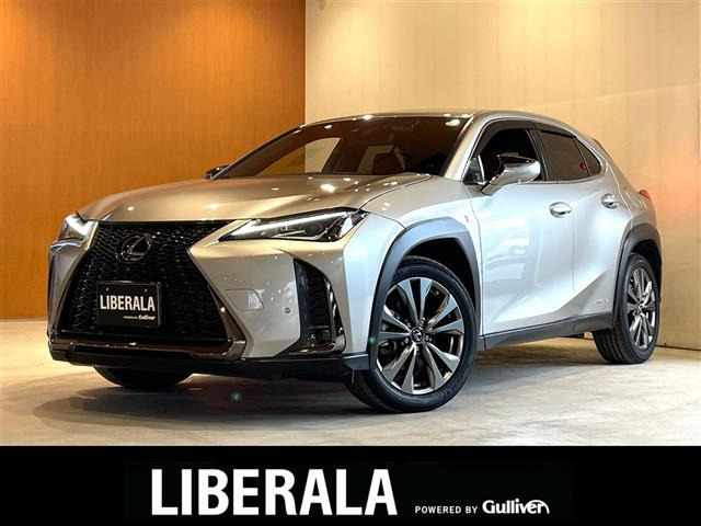 UX250h Fスポーツ 4WD本革シート