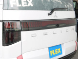 FLEXオリジナルカラーULTLAテールランプ装着済みでウィンカーは流れるシーケンシャルタイプになっております☆☆
