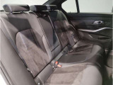 【エアバック】BMWのエアバックやその他の安全装備は、互いに補完しあう事で徹底した安全性を貫きます。万一の事故の際にそれぞれ最適な保護を提供してくれます!