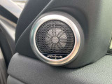 【MERIDIANサウンド】低音から高音までをクリアに再現し車内に臨場感溢れる音響空間を提供致します。