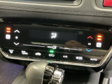 運転席/助手席シートヒーターで寒い日もすぐに温かくなり快適に過ごせます。2段階の温度調整が可能です
