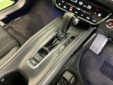発進時から滑らかに加速する無段階変速のCVTはストップ&ゴーの多い街の中も快適です