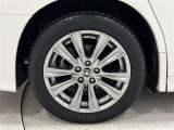 タイヤサイズは235/50R18!納車前の点検時にタイヤ交換させていただきます!純正アルミホイール!