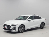 Audi人気のS lineパッケージ。マトリクスLEDヘッドライト付き。ウィンカーは流れるシーケンシャルタイプ