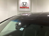 Honda SENSING装着車です。衝突を予測してブレーキをかけたり、前のクルマにちょうどいい距離で走行できる多彩な安心・快適機能を搭載した先進の安全運転支援システムがドライバーをサポートします。