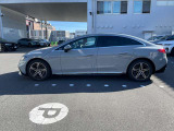 専用のプラットフォームを新たに設計開発するだけでなく電気自動車ならではのパッケージの有用性を活かしたエクステリアデザインは空力という機能性も兼ね備えた先進の美しさを表現しているのが特徴です