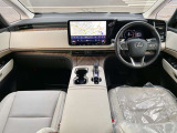 LM 500h バージョンL 4WD 寒冷地仕様 ソリスホワイト内装