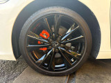 235/40R19タイヤ&FSPORT専用アルミホイール(ブラック塗装) 装備♪