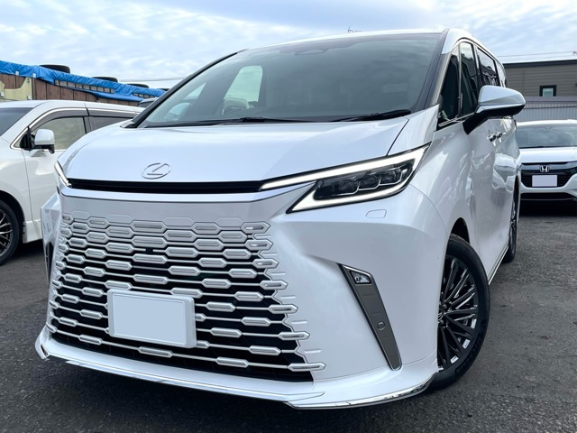 LM 500h バージョンL 4WD 寒冷地仕様 ソリスホワイト内装