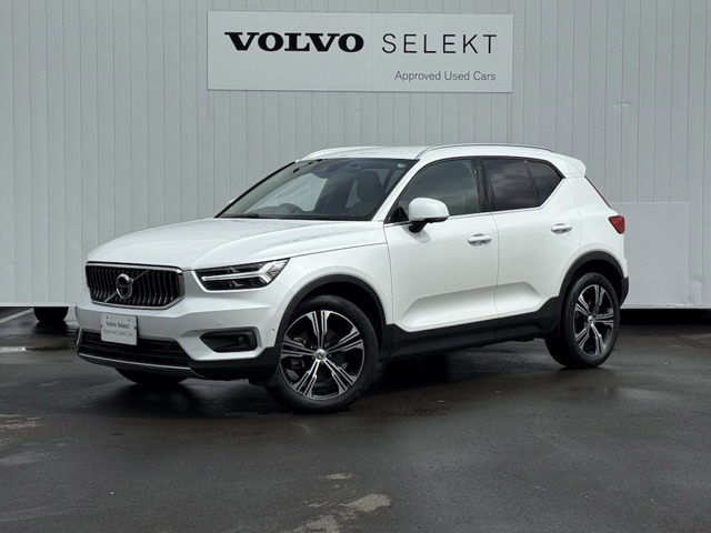 XC40B4 AWD インスクリプション 4WD