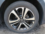 ご覧いただきありがとうございます!車両販売以外でも一般整備や板金など幅広く行っておりますのでお車の事でお悩みの際はお気軽にお問合せ下さい!