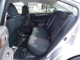 解放感あふれる商談スペースをご用意しております。キッズスペースも完備しておりますので、お子様とご一緒にくつろぎながらゆっくりとお車選びをお楽しみ頂けます。