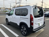 コーナーセンサー付きですので駐車も安心です。