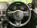 【純正革巻きステアリング】上質な革を使用することで、手にしっかり馴染みとても運転しやすいハンドルです♪
