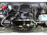 エンジンルームもしっかりクリーニングして納車致します!ご購入後のオイル交換等のメンテンナンスも当社にお任せください♪