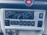 ◆エアコン◆温度の設定をしてAUTOボタンを押すだけ簡単。車内を快適な温度に保ってくれます