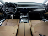 指定工場で車検までご対応可能。6ベイを完備したサービス工場を併設し、快適なAudiライフをサポートします。詳しくは0078-6002-900146中古車スタッフまで