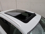 Audiが認定したエキスパートが、100項目にもおよぶ精密な点検と整備を実施しております。