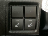 運転席と助手席には、さむ?い冬に大活躍のシートヒーター付いています!あっという間に、体が温まる◎ 頼もしい味方です^^