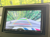 【バックカメラ】駐車時に後方がリアルタイム映像で確認できます。大型商業施設や立体駐車場での駐車時や、夜間のバック時に大活躍!運転スキルに関わらず、今や必須となった装備のひとつです!