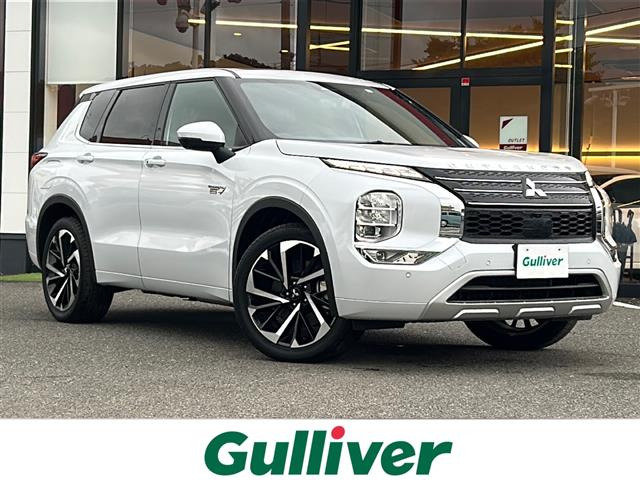 アウトランダー PHEV 2.4 P 4WD 本革シート