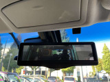 スマートルームミラーになっています 7人乗車時でも後方確認ができます