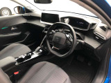 大切に扱われていたのが伺える車内はカーペットや内張り等も使用感少なくきれいな状態です。