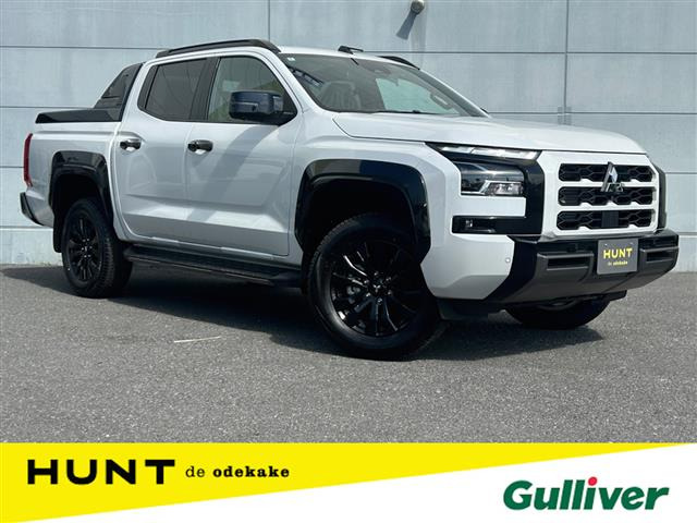 トライトン2.4 GSR ディーゼル 4WD4WD 本革シート