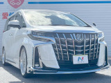 大好評のボディコーティング「弾スプラッシュコート」もご納車までに施工可能。通常のガラスコートと異なる、耐久年数6年の無機質ガラスコーティングが、ボディをキレイな状態に保ってくれます。
