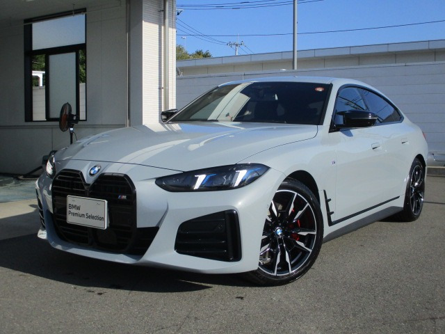4シリーズグランクーペM440i xドライブ 4WD