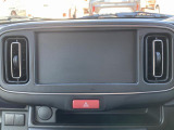 [オーディオレス]こちらのお車はオーディオレスなので、ナビゲーションを入れるも良し!お好きなメーカーのオーディオデッキを入れるも良し!豊富なディーラーオプションからお選び下さいね♪