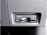 有料道路の料金所をキャッシュレスでスムーズに通過できるETC2.0搭載!