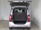 ラゲッジスペースも充分な広さです♪